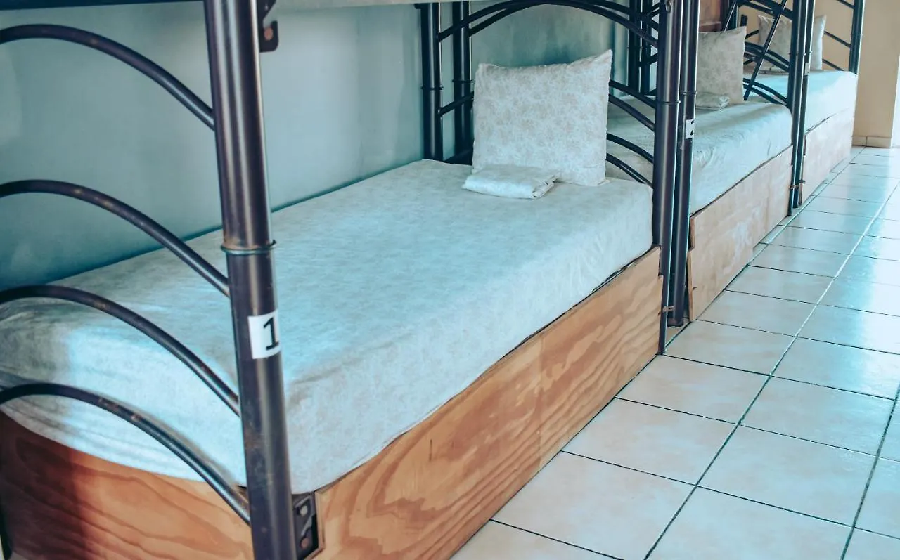 Les Trois Singes - Friendly Hostel 0*, איסלה מוחרס